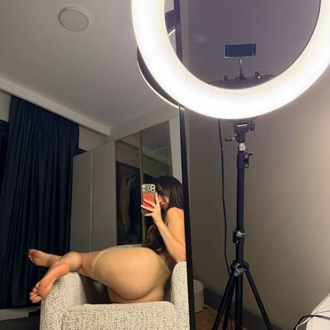 Ece Ronay - Fotoğraf 10