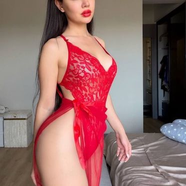 Ece Ronay - Fotoğraf 4