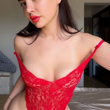 Ece Ronay - Fotoğraf 8