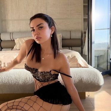 Ece Ronay - Fotoğraf 15