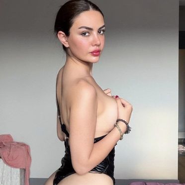 Ece Ronay - Fotoğraf 22