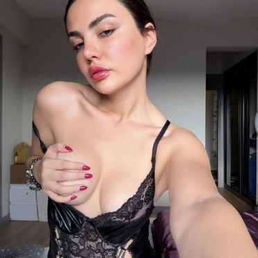 Ece Ronay - Fotoğraf 21